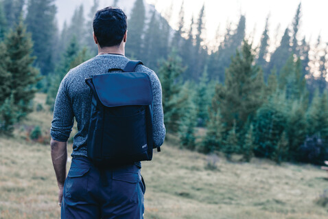 Swiss Peak Fern AWARE™ RPET 15,6" Rucksack mit Allover-Zip schwarz bedrucken, Art.-Nr. P763.041 Swiss Peak Fern AWARE™ RPET 15,6" Rucksack mit Allover-Zip schwarz bedrucken, Art.-Nr. P763.041