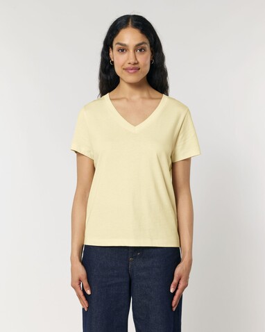 Stella Isla - Das Damen-T-Shirt mit V-Ausschnitt - Butter - S bedrucken, Art.-Nr. STTW176C0781S Stella Isla - Das Damen-T-Shirt mit V-Ausschnitt - Butter - S bedrucken, Art.-Nr. STTW176C0781S