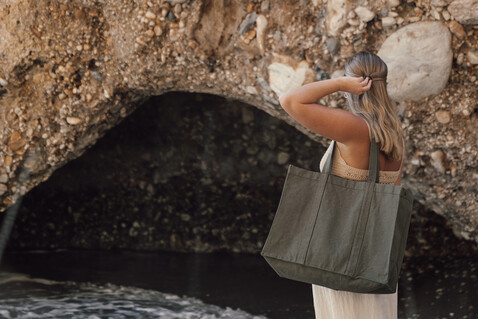 VINGA Hilo AWARE™ Maxi-Tasche aus recyceltem Canvas grün bedrucken, Art.-Nr. V762017