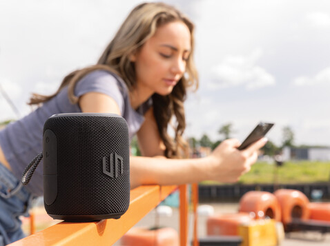 Urban Vitamin Palmdale 16W IPX 7 Speaker aus RCS rPlastik schwarz bedrucken, Art.-Nr. P331.521