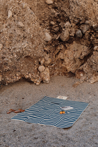 VINGA Alba GRS rPET Picknickdecke navy blau bedrucken, Art.-Nr. V4590015 VINGA Alba GRS rPET Picknickdecke navy blau bedrucken, Art.-Nr. V4590015