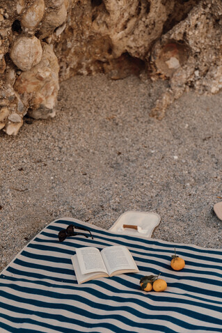 VINGA Alba GRS rPET kleine Picknickdecke navy blau bedrucken, Art.-Nr. V459015 VINGA Alba GRS rPET kleine Picknickdecke navy blau bedrucken, Art.-Nr. V459015