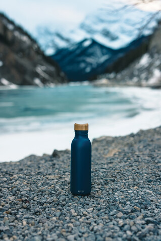 Avira Alcor 600ml Wasserflasche aus RCS rec. Stainless-Steel navy blau bedrucken, Art.-Nr. P438.065 Avira Alcor 600ml Wasserflasche aus RCS rec. Stainless-Steel navy blau bedrucken, Art.-Nr. P438.065