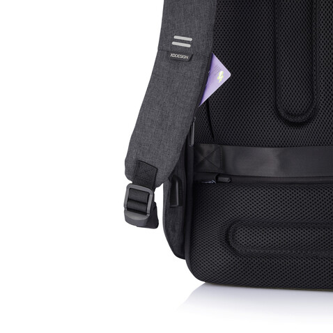 Bobby Hero Regular Anti-Diebstahl-Rucksack anthrazit, grau bedrucken, Art.-Nr. P705.291 Bobby Hero Regular Anti-Diebstahl-Rucksack anthrazit, grau bedrucken, Art.-Nr. P705.291