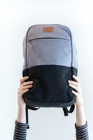 Moderner 15.6" USB &amp; RFID Laptop-Rucksack, PVC-frei schwarz bedrucken, Art.-Nr. P760.051