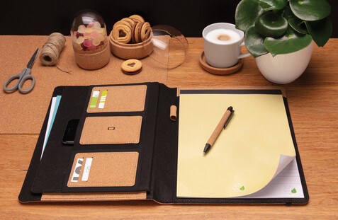 Deluxe Kork Portfolio A4 mit Stift braun bedrucken, Art.-Nr. P774.131
