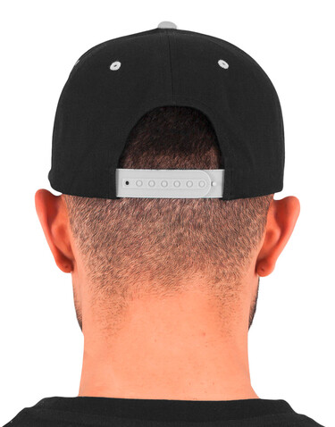 Flexfit Classic 5 Panel Snapback, Black/Silver, One Size bedrucken, Art.-Nr. 614681580