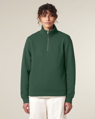 Trucker 2.0 - Das Unisex-Sweatshirt mit kurzem Reißverschluss - Bottle Green - 4XL bedrucken, Art.-Nr. STSU204C2244X Trucker 2.0 - Das Unisex-Sweatshirt mit kurzem Reißverschluss - Bottle Green - 4XL bedrucken, Art.-Nr. STSU204C2244X