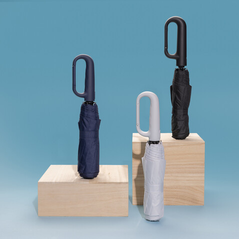 Yara 21“ AWARE™ rPET Regenschirm mit Karabiner navy blau bedrucken, Art.-Nr. P850.7125