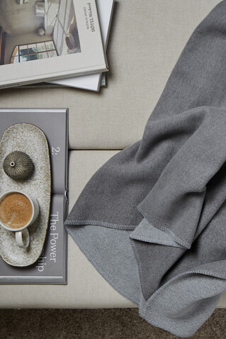 VINGA Moulton Decke aus GRS rPET grau, granite grey bedrucken, Art.-Nr. V4040502 VINGA Moulton Decke aus GRS rPET grau, granite grey bedrucken, Art.-Nr. V4040502