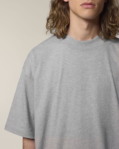 Blaster 2.0 - Das Oversized Unisex-T-Shirt mit Stehkragen - Heather Grey - 3XL bedrucken, Art.-Nr. STTU959C2503X Blaster 2.0 - Das Oversized Unisex-T-Shirt mit Stehkragen - Heather Grey - 3XL bedrucken, Art.-Nr. STTU959C2503X