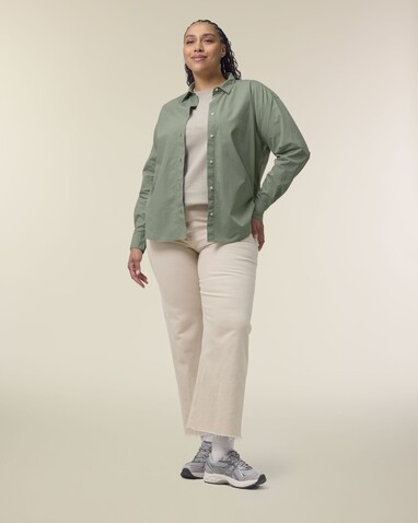 Stella Styler Shirt - Das Relaxed Damen-Popelinehemd - Soft Khaki - XL bedrucken, Art.-Nr. STWW973C3671X