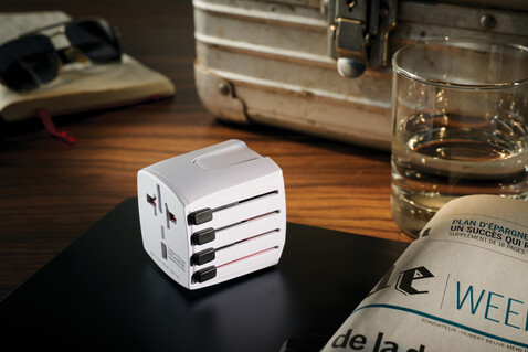 SKROSS World Travel Adapter MUV Micro weiß bedrucken, Art.-Nr. RB1.102.500-E SKROSS World Travel Adapter MUV Micro weiß bedrucken, Art.-Nr. RB1.102.500-E