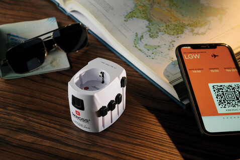 SKROSS Pro 3-Pole World Travel Adapter weiß bedrucken, Art.-Nr. RB1.103145 SKROSS Pro 3-Pole World Travel Adapter weiß bedrucken, Art.-Nr. RB1.103145