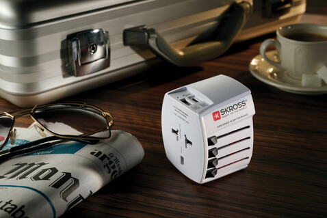 SKROSS MUV USB ( 1 USB-C 1 USB-A) weiß bedrucken, Art.-Nr. RB1.302962 SKROSS MUV USB ( 1 USB-C 1 USB-A) weiß bedrucken, Art.-Nr. RB1.302962