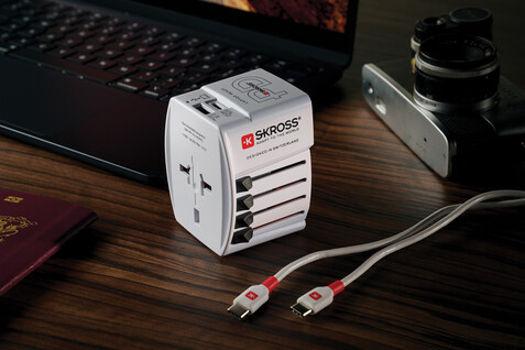 SKROSS World Travel Adapter MUV 65W PD mit USB-C-Kabel weiß bedrucken, Art.-Nr. RB1.302976 SKROSS World Travel Adapter MUV 65W PD mit USB-C-Kabel weiß bedrucken, Art.-Nr. RB1.302976