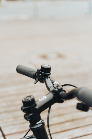 Pedalfinder Fahrradklingel mit weltweiter Ortung schwarz bedrucken, Art.-Nr. P301.6101 Pedalfinder Fahrradklingel mit weltweiter Ortung schwarz bedrucken, Art.-Nr. P301.6101