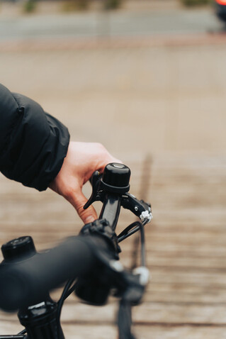 Pedalfinder Fahrradklingel mit weltweiter Ortung schwarz bedrucken, Art.-Nr. P301.6101 Pedalfinder Fahrradklingel mit weltweiter Ortung schwarz bedrucken, Art.-Nr. P301.6101