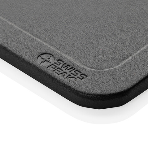 Swiss Peak 3-in-1- Wireless-Charging Desk-Tray aus RCS rPU schwarz bedrucken, Art.-Nr. P309.0401 Swiss Peak 3-in-1- Wireless-Charging Desk-Tray aus RCS rPU schwarz bedrucken, Art.-Nr. P309.0401