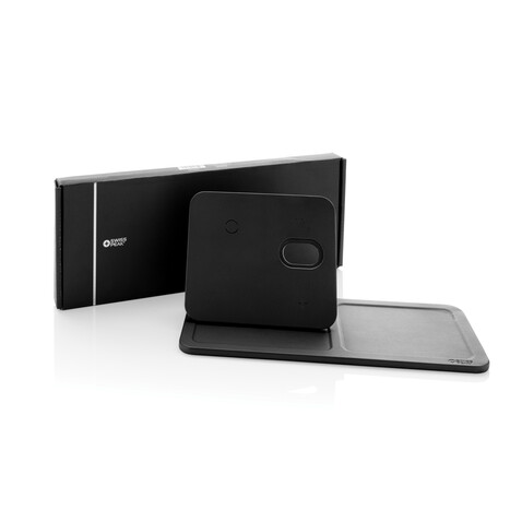 Swiss Peak 3-in-1- Wireless-Charging Desk-Tray aus RCS rPU schwarz bedrucken, Art.-Nr. P309.0401 Swiss Peak 3-in-1- Wireless-Charging Desk-Tray aus RCS rPU schwarz bedrucken, Art.-Nr. P309.0401