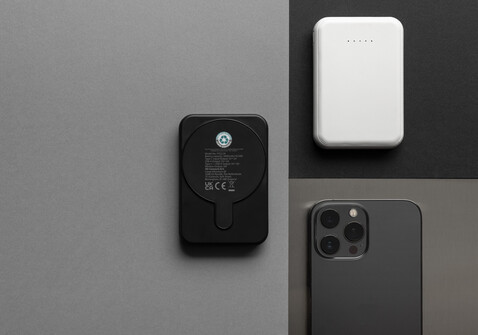Stellar 5.000mAh 5W magnetische Powerbank aus RCS rec. ABS weiß bedrucken, Art.-Nr. P322.5903 Stellar 5.000mAh 5W magnetische Powerbank aus RCS rec. ABS weiß bedrucken, Art.-Nr. P322.5903