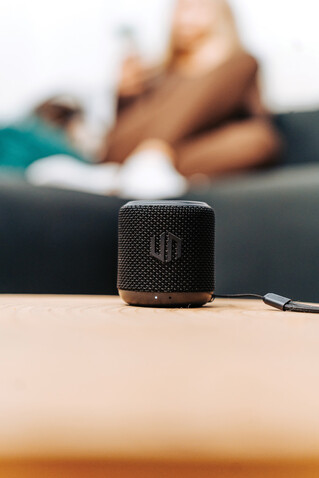 Urban Vitamin Oceanside 3W-Speaker aus RCS rec. Kunststoff schwarz bedrucken, Art.-Nr. P331.5701 Urban Vitamin Oceanside 3W-Speaker aus RCS rec. Kunststoff schwarz bedrucken, Art.-Nr. P331.5701