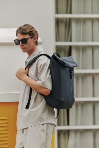 Urban wasserabweisender Flap-Top Rucksack navy blau, schwarz bedrucken, Art.-Nr. P706.2625 Urban wasserabweisender Flap-Top Rucksack navy blau, schwarz bedrucken, Art.-Nr. P706.2625