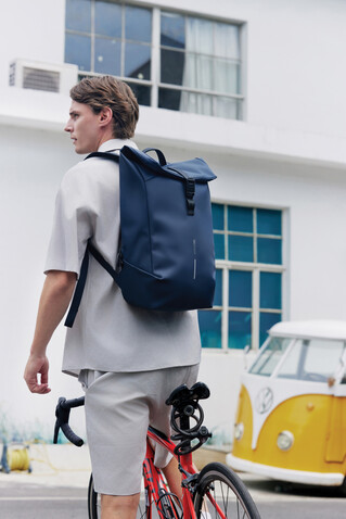 Urban wasserabweisender Flap-Top Rucksack navy blau, schwarz bedrucken, Art.-Nr. P706.2625 Urban wasserabweisender Flap-Top Rucksack navy blau, schwarz bedrucken, Art.-Nr. P706.2625