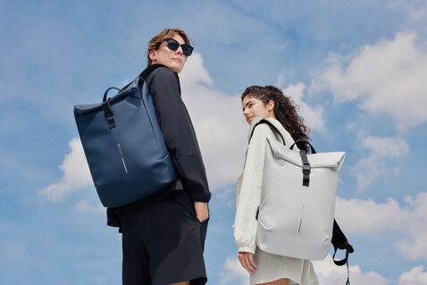 Urban wasserabweisender Flap-Top Rucksack navy blau, schwarz bedrucken, Art.-Nr. P706.2625 Urban wasserabweisender Flap-Top Rucksack navy blau, schwarz bedrucken, Art.-Nr. P706.2625