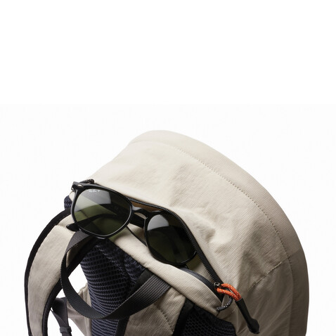 Bellroy Lite Daypack beige bedrucken, Art.-Nr. P763.3619 Bellroy Lite Daypack beige bedrucken, Art.-Nr. P763.3619