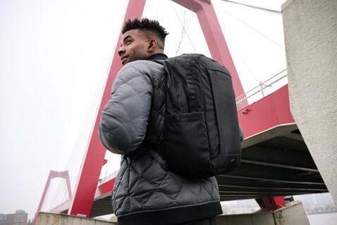 Swiss Peak Aware™ Edin 100% RPET 15,6" Laptop Rucksack schwarz bedrucken, Art.-Nr. P763.4801 Swiss Peak Aware™ Edin 100% RPET 15,6" Laptop Rucksack schwarz bedrucken, Art.-Nr. P763.4801
