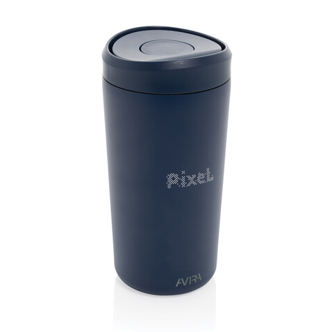 Avira Alix Klickbecher aus RCS rec. Stahl 400ml navy blau bedrucken, Art.-Nr. P438.1025 Avira Alix Klickbecher aus RCS rec. Stahl 400ml navy blau bedrucken, Art.-Nr. P438.1025