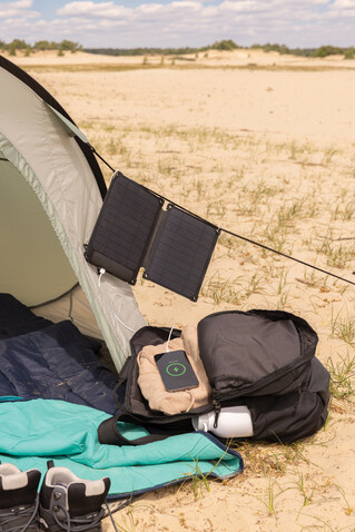 Solarpulse 10W tragbares Solarmodul aus RCS rPlastik schwarz bedrucken, Art.-Nr. P323.061 Solarpulse 10W tragbares Solarmodul aus RCS rPlastik schwarz bedrucken, Art.-Nr. P323.061