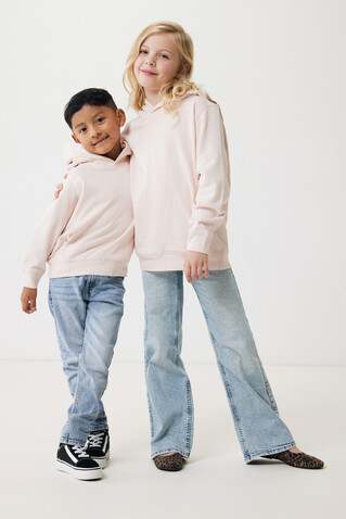 IQONIQ Yengo KidsHoodie mit Seitentaschen aus rec. Baumwolle cloud pink bedrucken, Art.-Nr. T6404.039.78 IQONIQ Yengo KidsHoodie mit Seitentaschen aus rec. Baumwolle cloud pink bedrucken, Art.-Nr. T6404.039.78