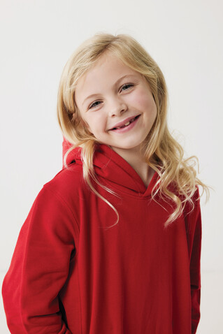 IQONIQ Yengo KidsHoodie mit Seitentaschen aus rec. Baumwolle rot bedrucken, Art.-Nr. T6404.029.78 IQONIQ Yengo KidsHoodie mit Seitentaschen aus rec. Baumwolle rot bedrucken, Art.-Nr. T6404.029.78