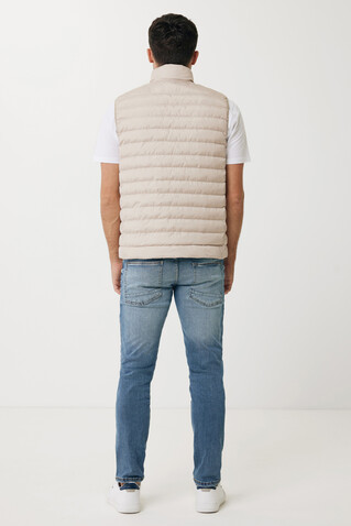 IQONIQ Meru Herren Bodywarmer aus recyceltem Polyester beige bedrucken, Art.-Nr. T1702.030.L IQONIQ Meru Herren Bodywarmer aus recyceltem Polyester beige bedrucken, Art.-Nr. T1702.030.L