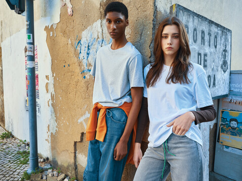 IQONIQ Kakadu relaxed T-Shirt aus recycelter Baumwolle heather grey bedrucken, Art.-Nr. T9103.013.XXS
