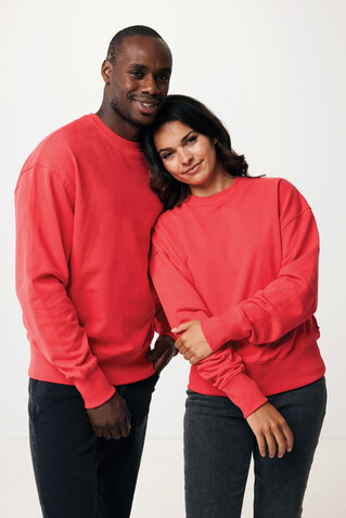 IQONIQ Kruger Relax-Rundhals-Sweater aus recycelt. Baumwolle luscious red bedrucken, Art.-Nr. T9302.008.XL