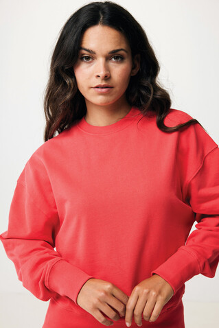 IQONIQ Kruger Relax-Rundhals-Sweater aus recycelt. Baumwolle luscious red bedrucken, Art.-Nr. T9302.008.XL