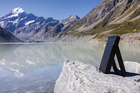 Skywave 10000mAh Solarpowerbank aus RCS recycelt. Kunststoff schwarz bedrucken, Art.-Nr. P322.341 Skywave 10000mAh Solarpowerbank aus RCS recycelt. Kunststoff schwarz bedrucken, Art.-Nr. P322.341