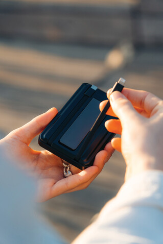 Urban Vitamin Delano 5-in-1 10.000mAh 20W PD magn. Powerbank schwarz bedrucken, Art.-Nr. P322.7201 Urban Vitamin Delano 5-in-1 10.000mAh 20W PD magn. Powerbank schwarz bedrucken, Art.-Nr. P322.7201