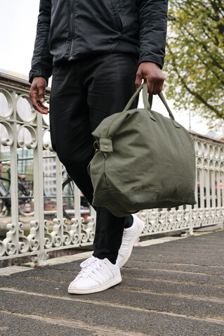 Kezar AWARE™ 500g/m² Wochenendtasche aus recyceltem Canvas grün bedrucken, Art.-Nr. P707.177 Kezar AWARE™ 500g/m² Wochenendtasche aus recyceltem Canvas grün bedrucken, Art.-Nr. P707.177