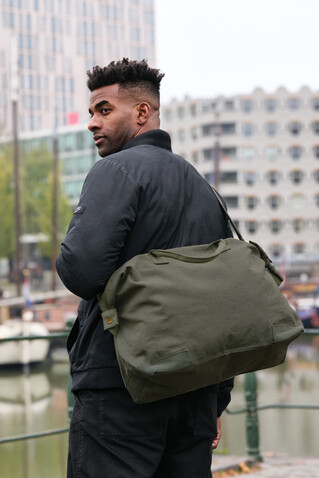 Kezar AWARE™ 500g/m² Wochenendtasche aus recyceltem Canvas grün bedrucken, Art.-Nr. P707.177 Kezar AWARE™ 500g/m² Wochenendtasche aus recyceltem Canvas grün bedrucken, Art.-Nr. P707.177