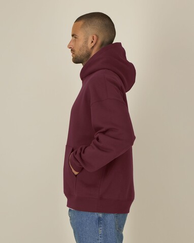 Chaser - Der Relaxed Unisex-Hoodie - Burgundy - S bedrucken, Art.-Nr. STSU077C2441S Chaser - Der Relaxed Unisex-Hoodie - Burgundy - S bedrucken, Art.-Nr. STSU077C2441S
