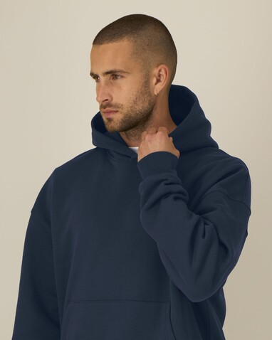 Chaser - Der Relaxed Unisex-Hoodie - French Navy - XS bedrucken, Art.-Nr. STSU077C727XS Chaser - Der Relaxed Unisex-Hoodie - French Navy - XS bedrucken, Art.-Nr. STSU077C727XS