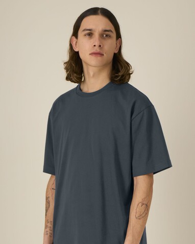 Breezer - Das Relaxed Unisex-T-Shirt - India Ink Grey - 3XL bedrucken, Art.-Nr. STTU964C7153X