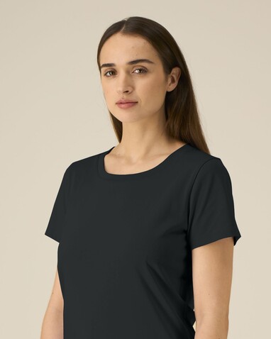 Stella Expresser 2.0 - Das Fitted Damen-T-Shirt - Black - XS bedrucken, Art.-Nr. STTW079C002XS Stella Expresser 2.0 - Das Fitted Damen-T-Shirt - Black - XS bedrucken, Art.-Nr. STTW079C002XS