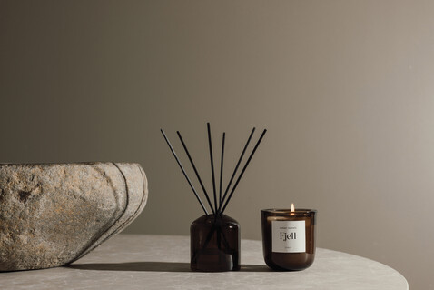 VINGA Nordic Essence Ambiente-Set off white, dunkelbraun bedrucken, Art.-Nr. V2620619 VINGA Nordic Essence Ambiente-Set off white, dunkelbraun bedrucken, Art.-Nr. V2620619
