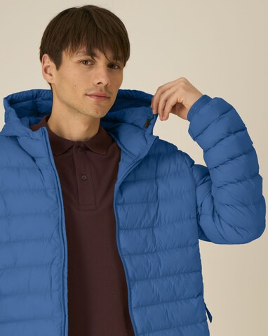 Stanley Voyager 2.0 - Die wattierte Herren-Jacke - Mindful Blue - 3XL bedrucken, Art.-Nr. STJM188C7293X Stanley Voyager 2.0 - Die wattierte Herren-Jacke - Mindful Blue - 3XL bedrucken, Art.-Nr. STJM188C7293X