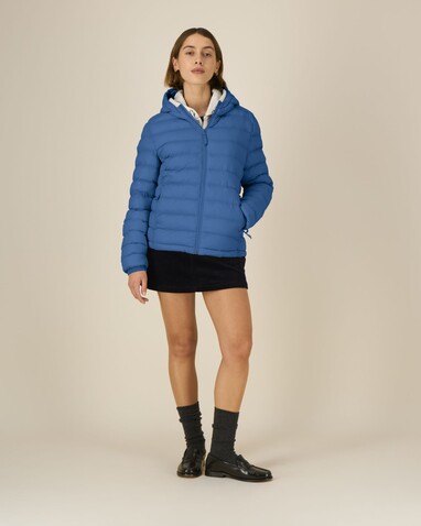 Stella Voyager 2.0 - Die wattierte Damen-Jacke - Mindful Blue - M bedrucken, Art.-Nr. STJW191C7291M Stella Voyager 2.0 - Die wattierte Damen-Jacke - Mindful Blue - M bedrucken, Art.-Nr. STJW191C7291M